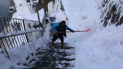 Bitlis’te karla mücadele çalışmaları aralıksız sürdürüyor