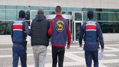 Bolu’da hırsızlık şüphelisi JASAT tarafından yakalandı