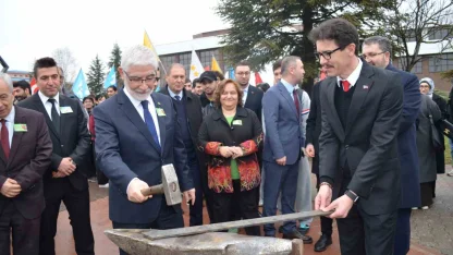 Bolu’da nevruz coşkusu: Ateş yakıldı, demir dövüldü