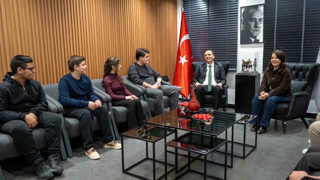 Bornova’da eğitime yatırım, başarıya ödül