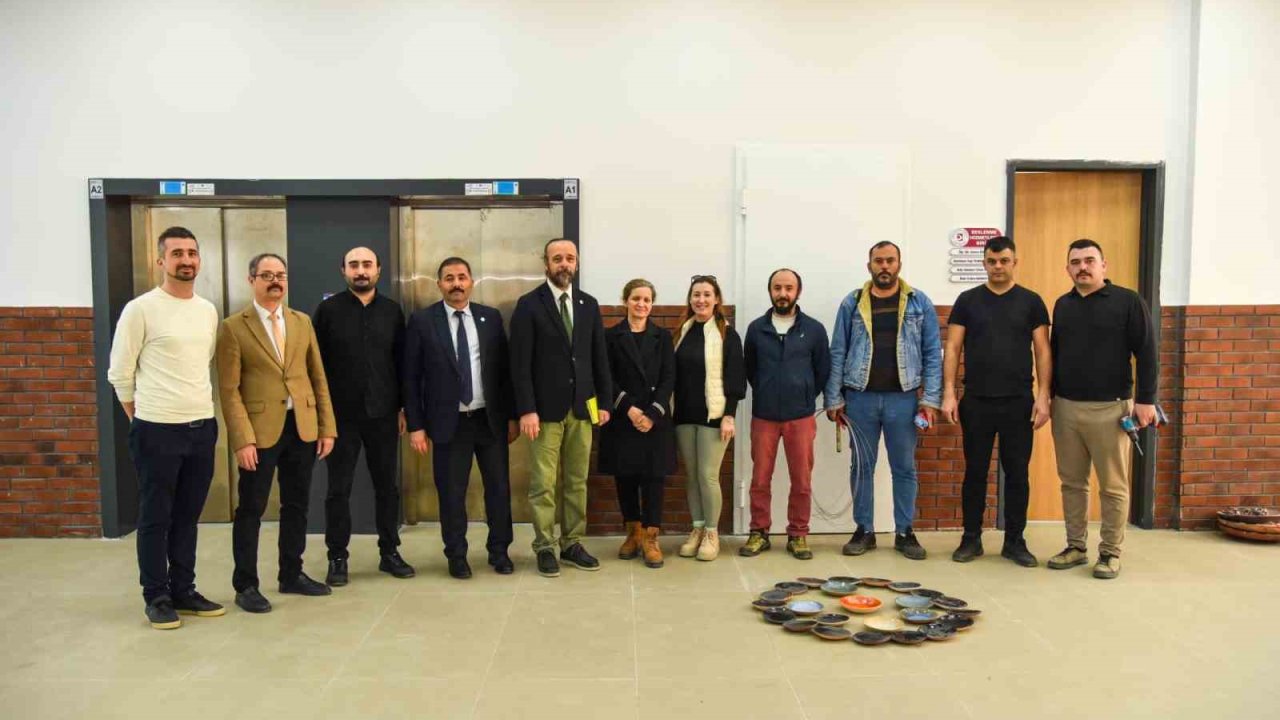 BŞEÜ yemekhanesine sanatsal dokunuş