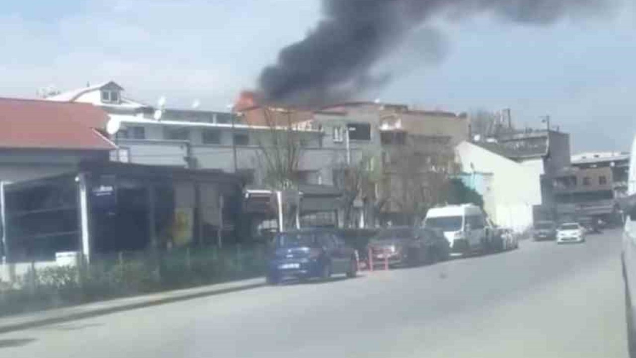 Bursa’da çatı katı alevlere teslim oldu