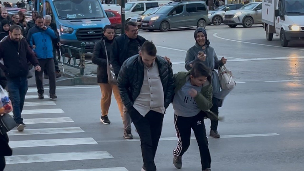 Bursa’da fırtına uyarısı.. Vatandaşlara "tedbirli olun" çağrısı