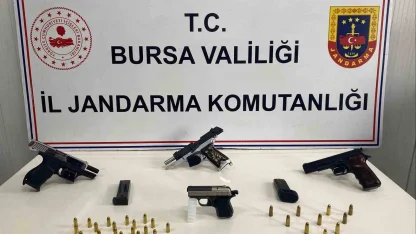 Bursa’da ruhsatsız silahlar ele geçirildi