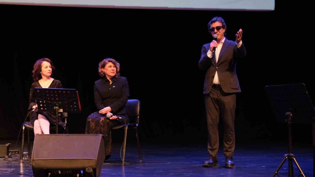 Büyükçekmece’de şiir ve müzik, kadınlar için buluştu