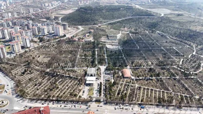 Büyükşehir, kabristanları bayram ziyaretine hazırladı