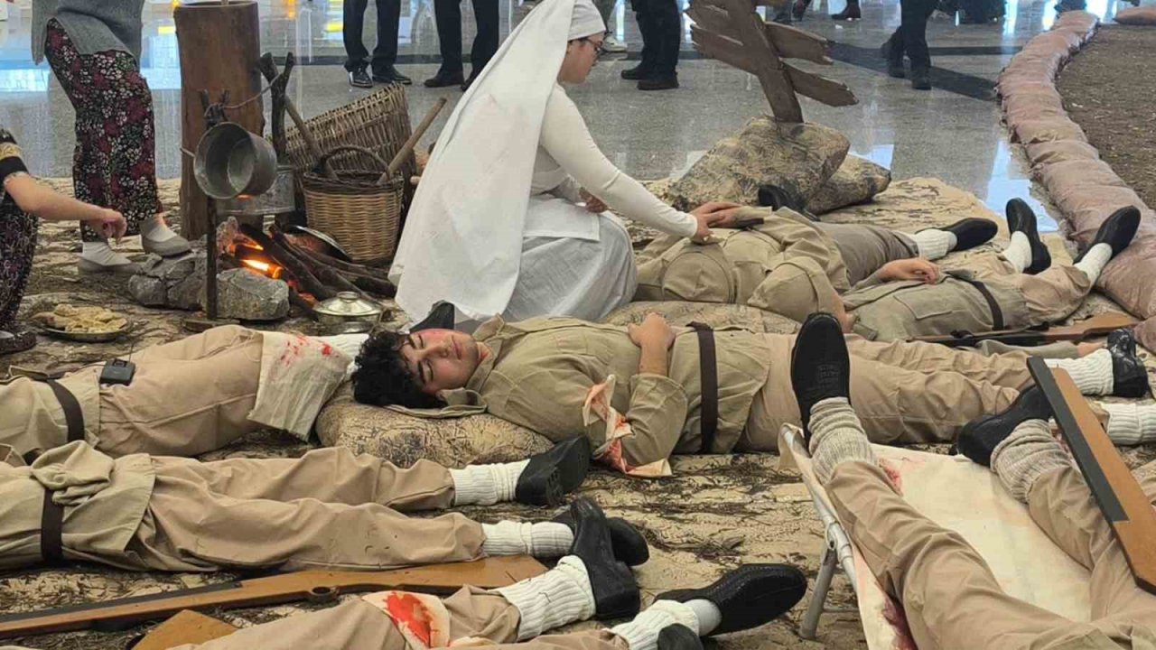 Çanakkale Zaferi’nin 111 yılında şehitler dualarla anıldı