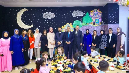 Canik’te minikler, tekne oruçlarını Başkan Kurnaz ile birlikte açtı