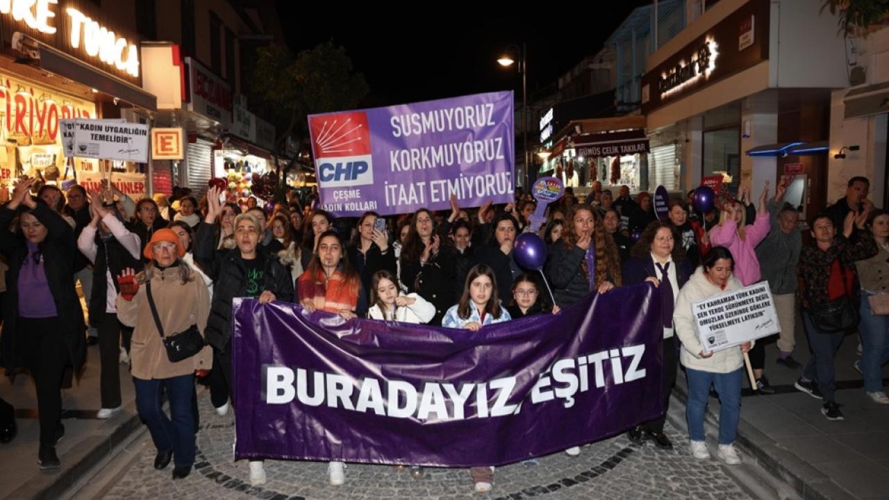 Çeşme’de 8 Mart Dünya Emekçi Kadınlar Günü “Buradayız, Eşitiz, Birlikteyiz” temasıyla kutlandı