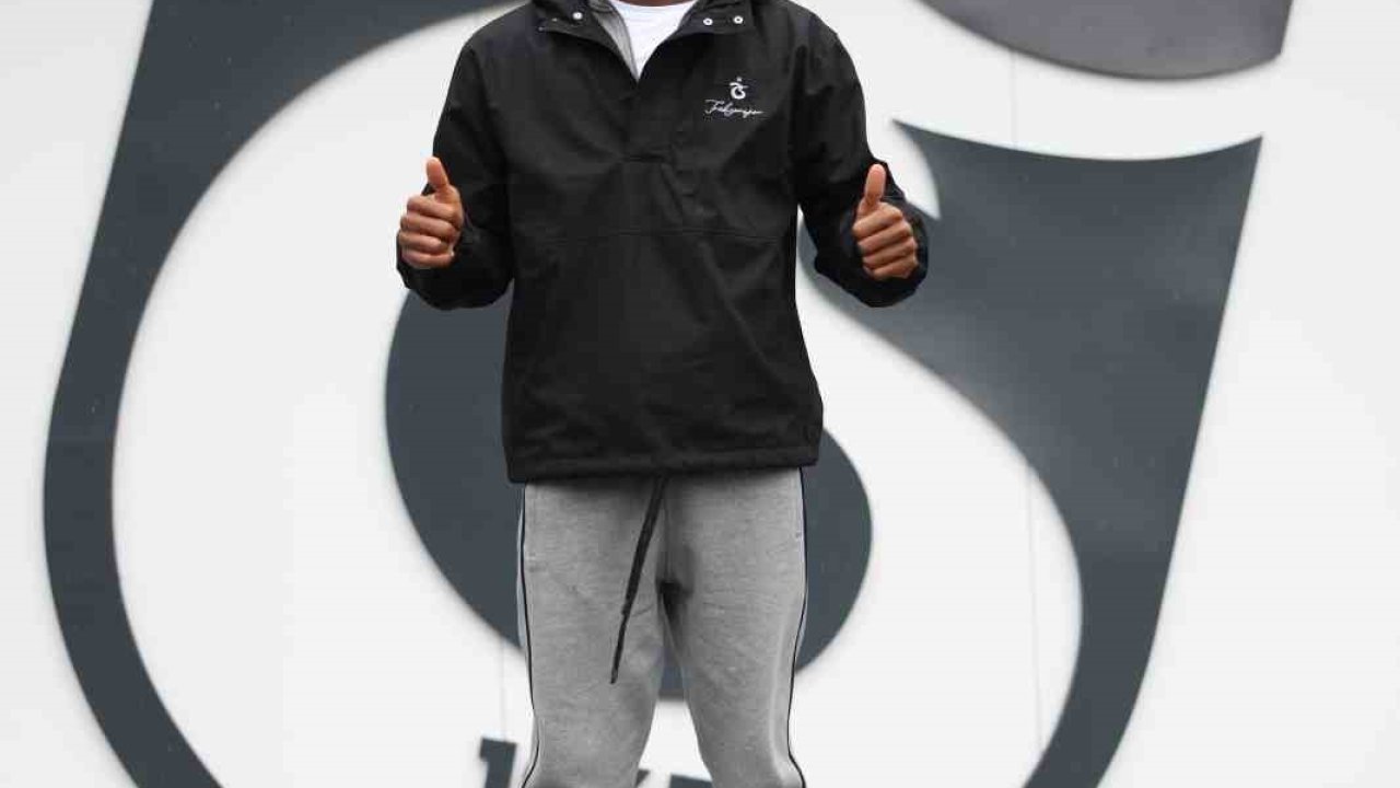 Chibuike Nwaiwu: "Taraftarın gönlünde yer edinmiş oyuncu olarak hatırlanmak isterim"