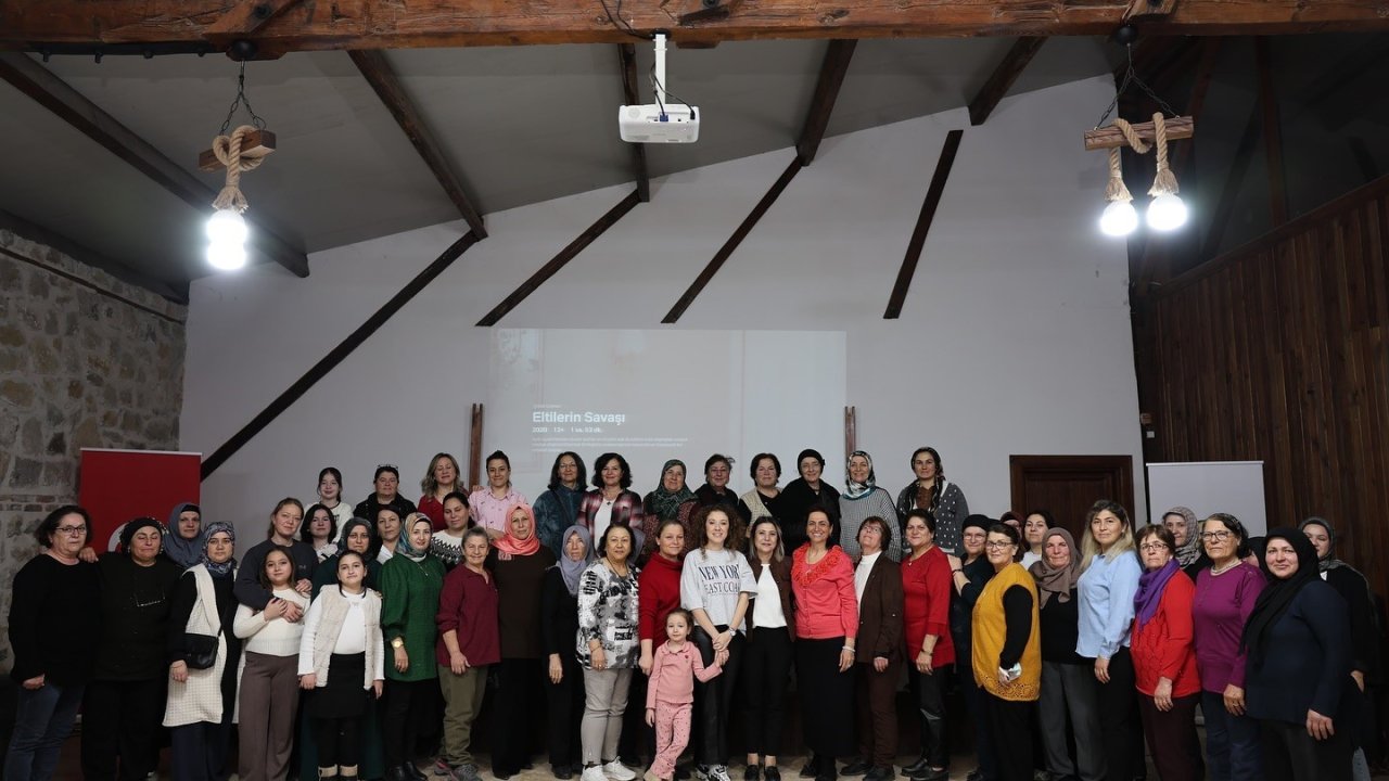Çivril Belediyesi, 8 Mart Dünya Kadınlar Günü’nde kadın dayanışmasını büyüten anlamlı bir etkinliğe imza attı