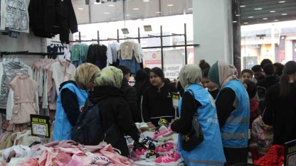 Cizre’de "Yetim Gülerse Cizre Güler" Projesi