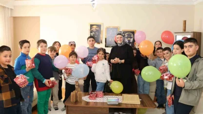 Çocuklara bayram tadında misafirlik