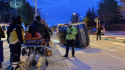 Çorum’da minibüsle çarpışan cip yan yattı: 1 yaralı