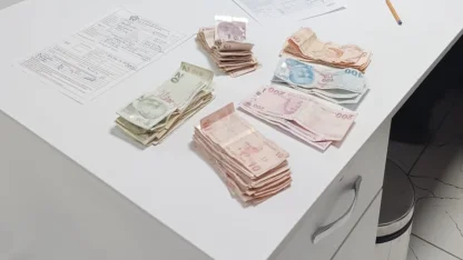 Cuma çıkışı dilencilere zabıta baskını: Üzerlerinden binlerce lira çıktı