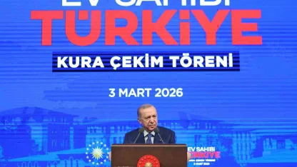 Cumhurbaşkanı Erdoğan: "Elleri öpülesi öğretmenlerimize yönelik şiddetin hiçbir gerekçesi hiçbir mazereti olamaz"