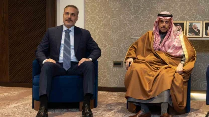 Dışişleri Bakanı Fidan, Katarlı ve Ürdünlü mevkidaşları ile bir araya geldi