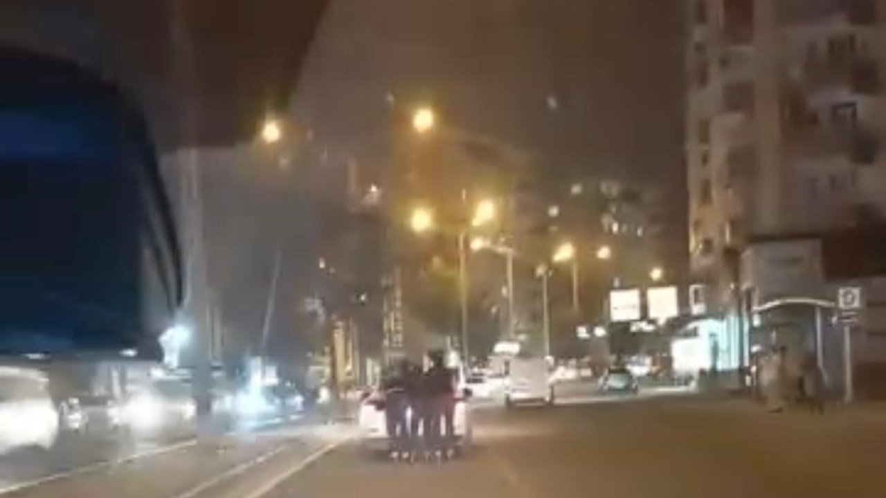 Diyarbakır’da patenli gençlerin tehlikeli yolculuğu