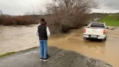 Diyarbakır’da şiddetli yağış: Köye ulaşım kesildi, bazı vatandaşlar mahsur kaldı