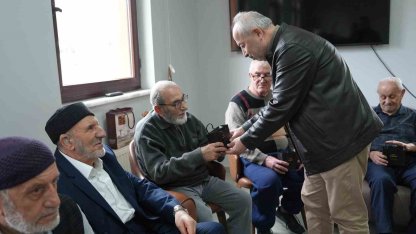 Düzce Belediyesi yaşlıları yine unutmadı