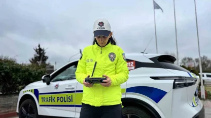 Edirne’de trafik denetimleri arttırıldı: Araç kullanırken telefona bakanın ehliyetine el konulacak