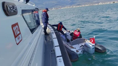 Edremit’te botta mahsur kalan şahıs kurtarıldı