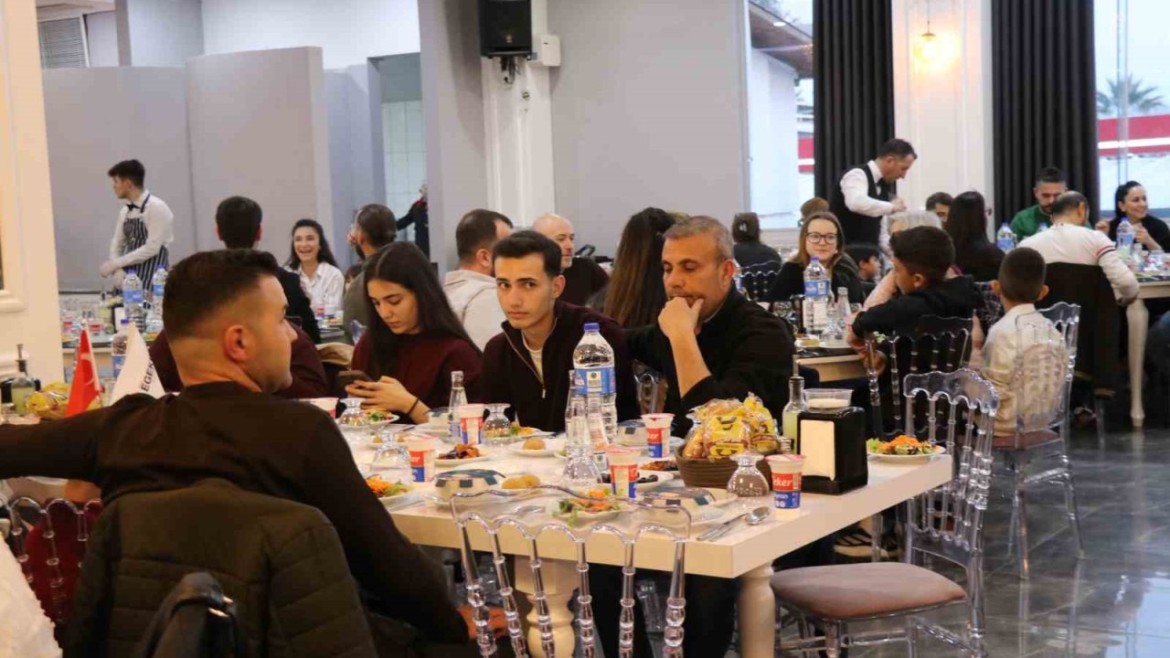 Egekent Hastanesi ailesi iftar sofrasında buluştu