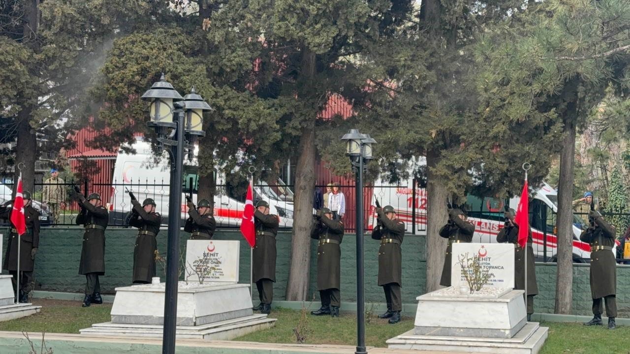 Eğirdir’de Çanakkale Zaferi gururla kutlandı, şehitler dualarla anıldı