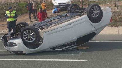 Elazığ’da otomobil ters döndü: 2 yaralı
