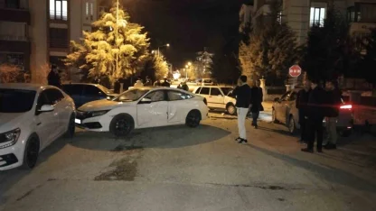 Elazığ’daki zincirleme kazada 4 araç hasar gördü