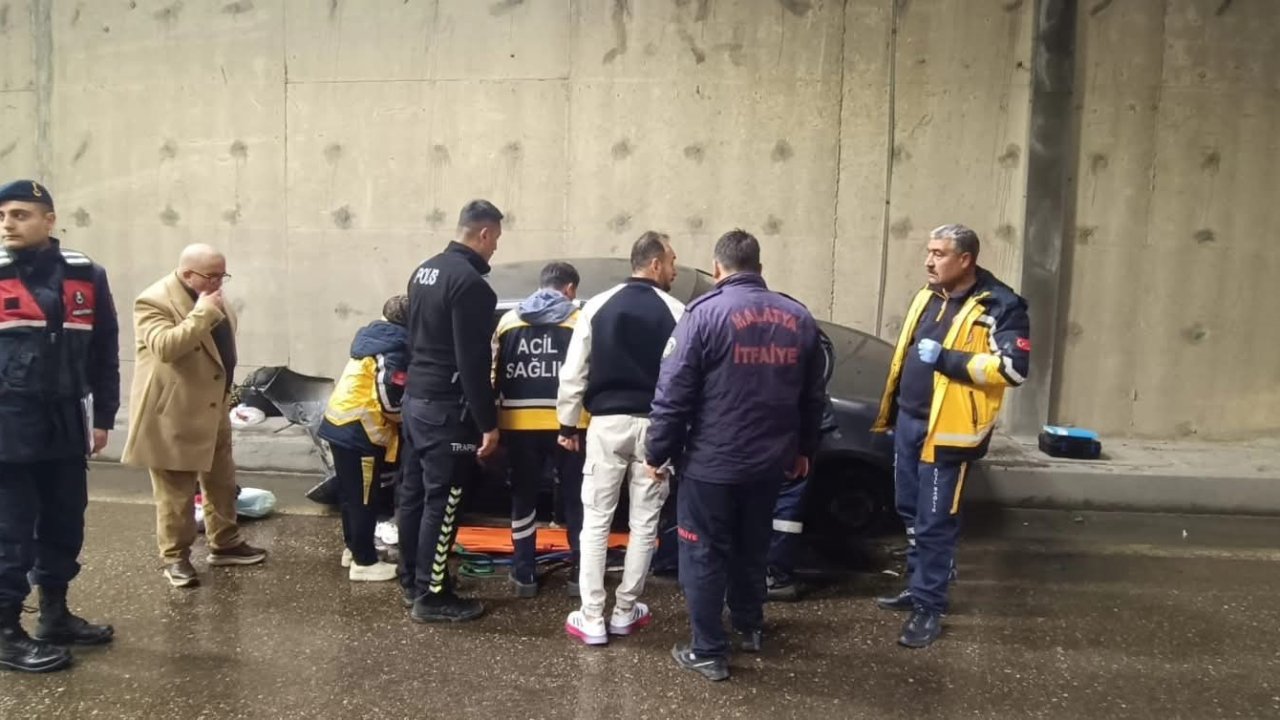 Erkenek Tüneli’nde kaza: 3 yaralı