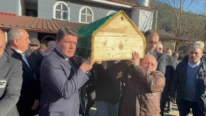 Eski Adalet Bakanı Tunç’un acı günü