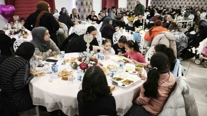 Eskişehir’de ihtiyaç sahibi aileler iftarda buluştu