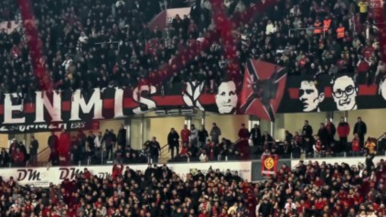 Eskişehirspor’un ’Espana’ tezahüratı internette gündem oldu