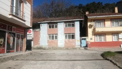 Evinde baygın halde bulunan kadın hastanede hayatını kaybetti