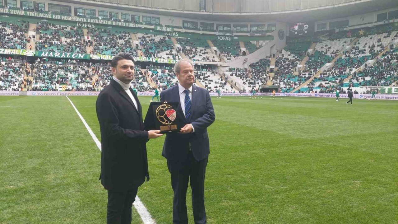 Fenerbahçe, Bursaspor ve Fatih Tekke’ye fair play ödülleri takdim edildi