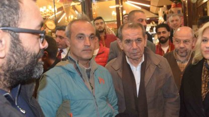 Galatasaray Başkanı Dursun Özbek depremzedelerle iftarda buluştu