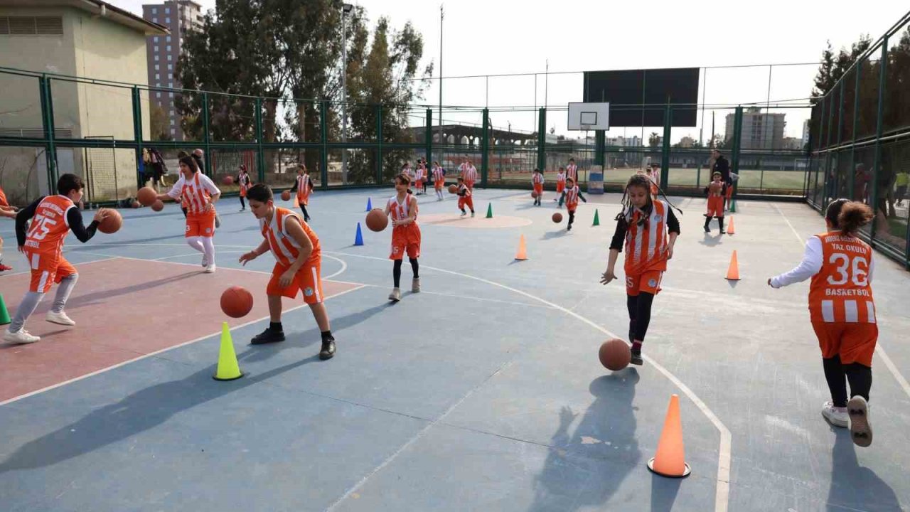Geleceğin basketbolcuları Akdeniz’de yetişiyor