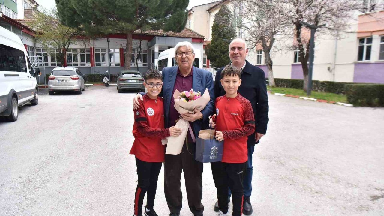 Genç Sporcular, Türk sporuna emek vermiş isimlerle buluştu