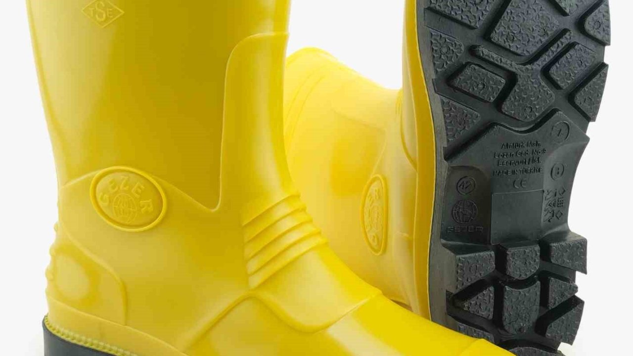 Gezer Ayakkabı 160 bin çift çizme satışıyla Avrupa hedefini aştı