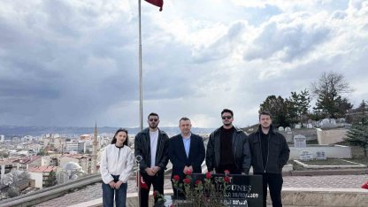 Güneş mezarı başında anıldı