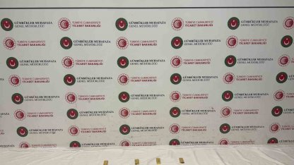 Habur’da tırda yapılan aramada, yaklaşık 14.6 milyon liralık altın ele geçirildi