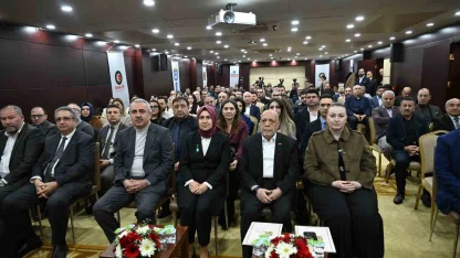 HAK-İŞ Başkanı Arslan: "Suyun ticarileştirilmesine karşı cepheden bir mücadele başlatan Türkiye’de tek konfederasyonuz"