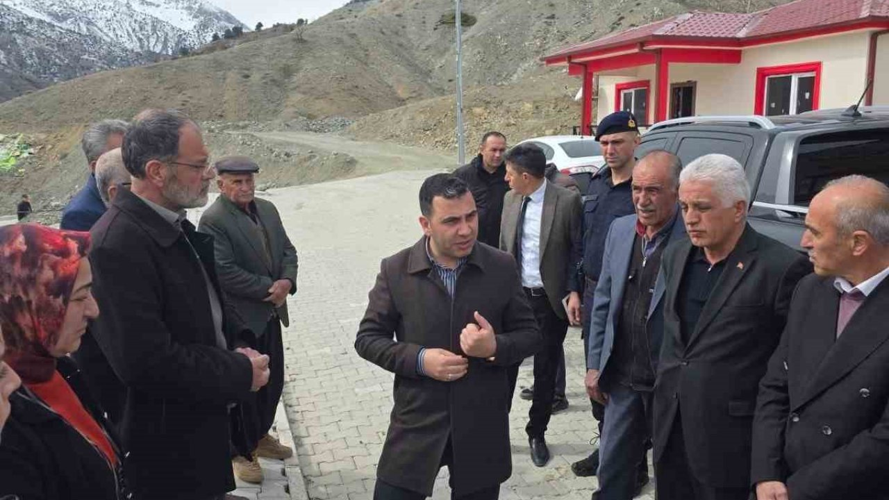 Hamzalar Köyü’nde deprem evleri teslim edildi