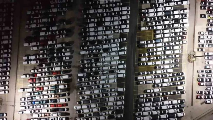 Haydarpaşa Limanı’nda gece mesaisi: 2026 model araçlar limana indirildi