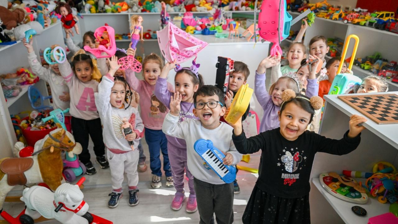 Her çocuğun oyuncakla oynama hakkı var!