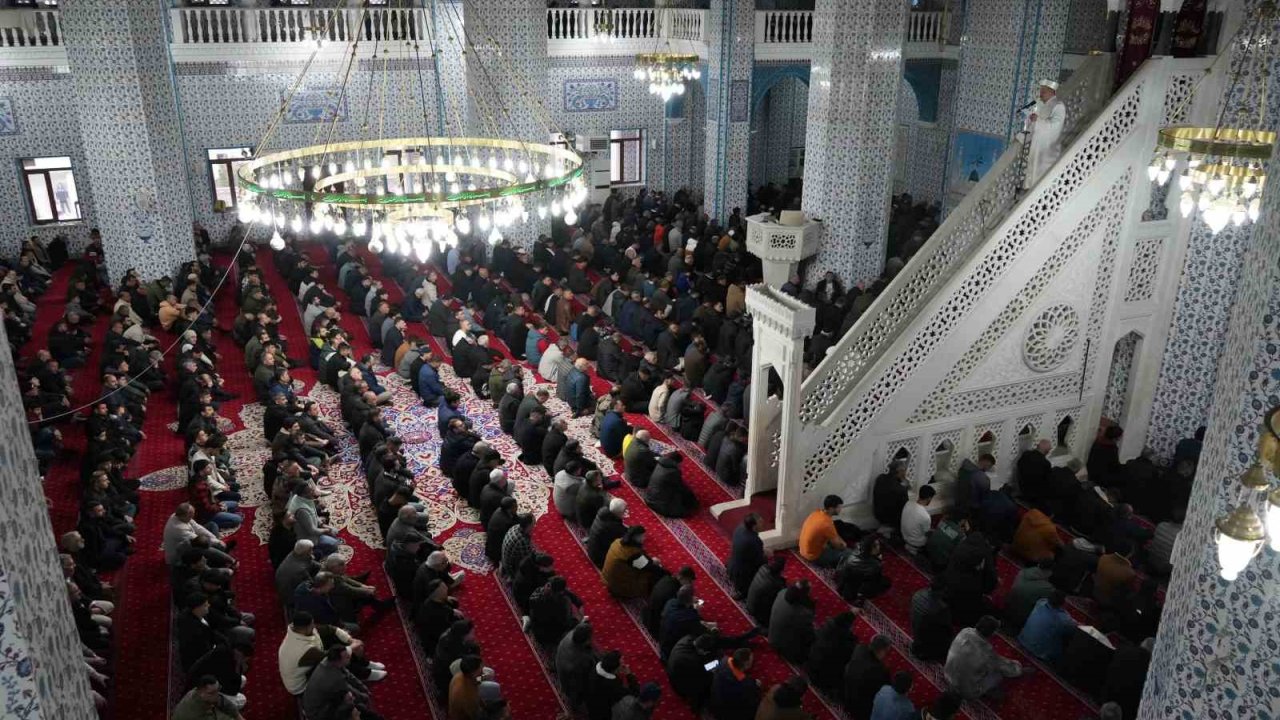 Iğdır’da bayram namazı kılındı