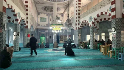 Iğdır’da Caferi camilerinde Hamaney ve hayatını kaybedenler için dualar okundu