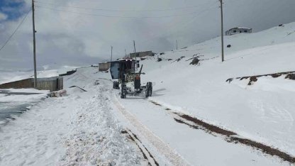 İl Özel İdaresi’nden yoğun kar mesaisi: Kapalı köy yolu kalmadı