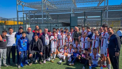 İncirliova Belediyespor U-15 takımı, şampiyonluğunu ilan etti